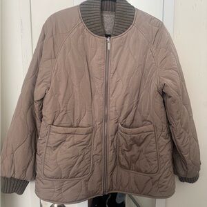 Varley Reno Quilted Jacket in Taupe